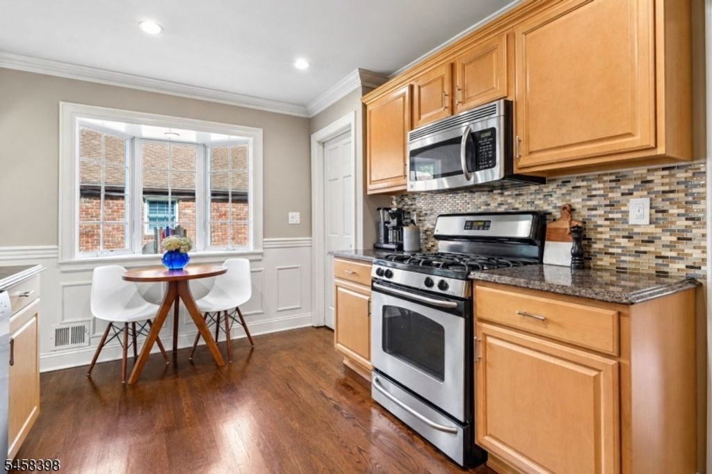 9 Greenfield Ave, Summit City, NJ 07901 — photo 5