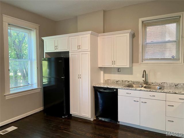 3710 Minnesota Avenue, St Louis, MO 63118