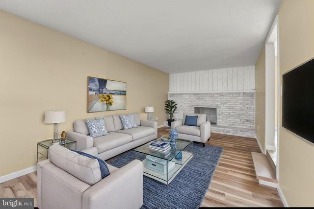 971 N BEECHAM RD, Williamstown, NJ 08094