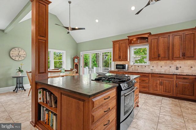 218 GREEN ST, Doylestown, PA 18901