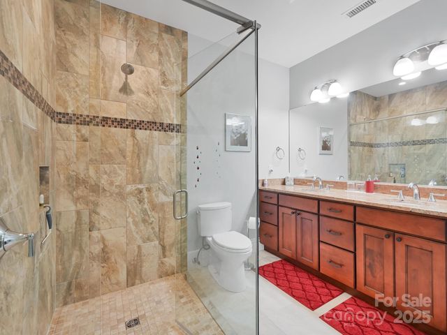 383 Ridgeview Hill Drive, Hendersonville, NC 28791