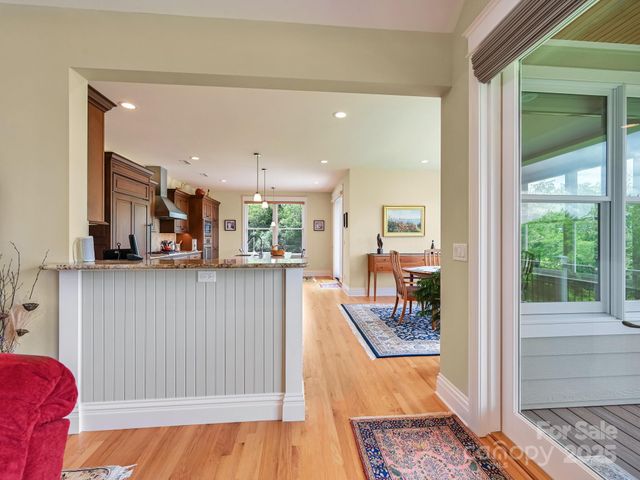 383 Ridgeview Hill Drive, Hendersonville, NC 28791