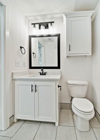 502 W Persimmon Street, Rogers, AR 72756