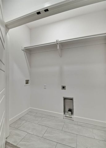 502 W Persimmon Street, Rogers, AR 72756