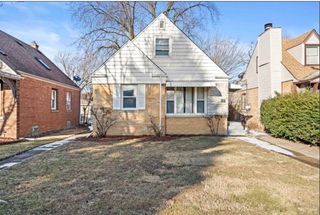 32 166th Place, Calumet City, IL 60409