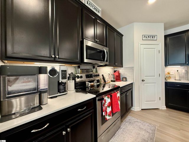 14 Leander Drive, Greer, SC 29651