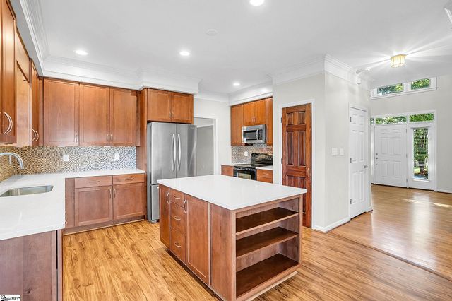109 E Hypericum Lane, Greenville, SC 29615