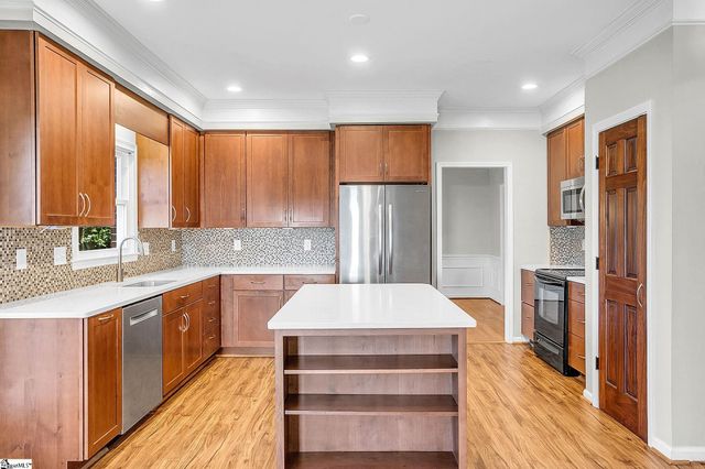109 E Hypericum Lane, Greenville, SC 29615