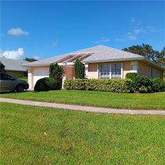 210 N Grove Isle Circle, Vero Beach, FL 32962