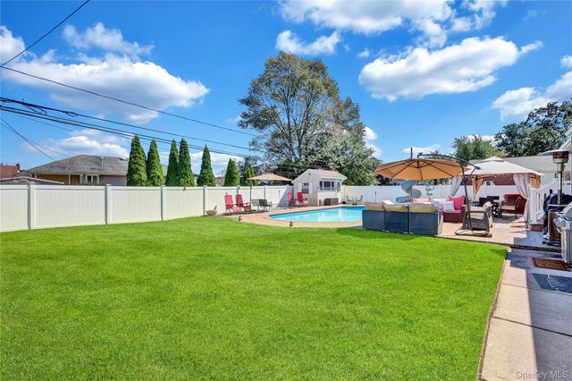 73 Burlington Avenue, Deer Park, NY 11729