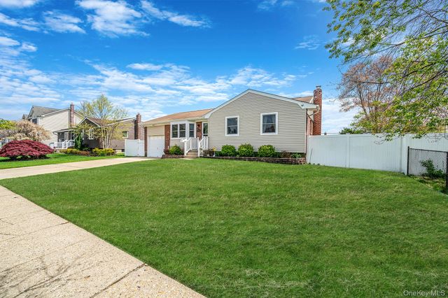 73 Burlington Avenue, Deer Park, NY 11729