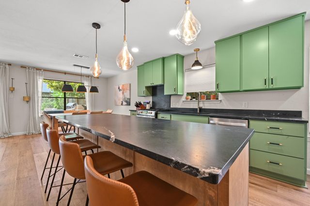 9706 Woodshire DR, Austin, TX 78748