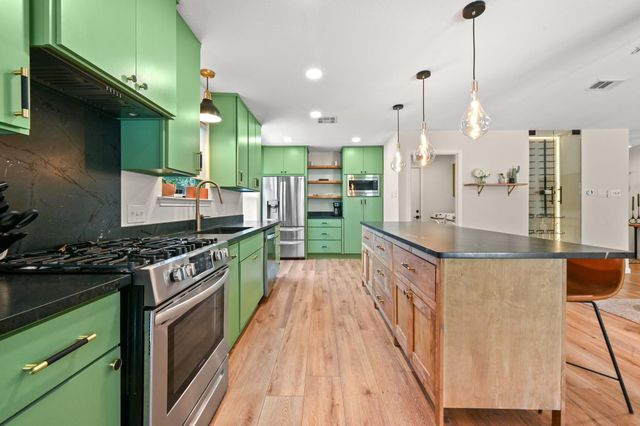 9706 Woodshire DR, Austin, TX 78748