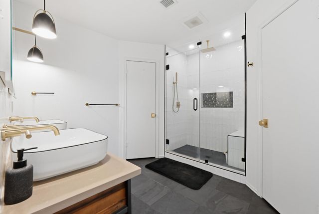 9706 Woodshire DR, Austin, TX 78748