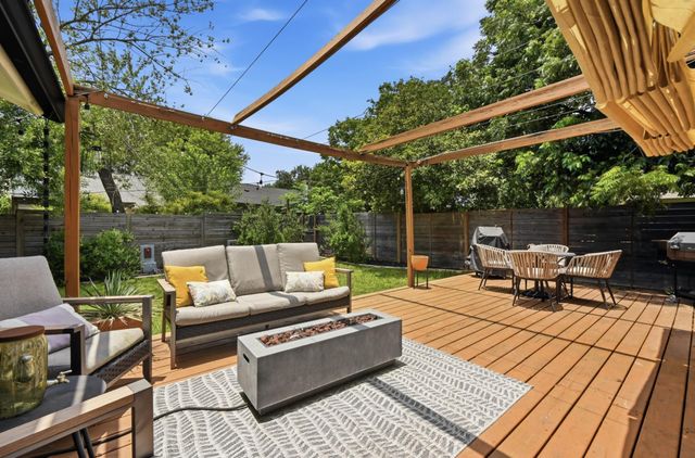 9706 Woodshire DR, Austin, TX 78748