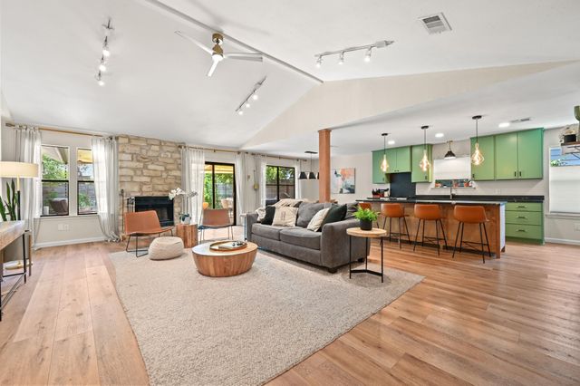 9706 Woodshire DR, Austin, TX 78748