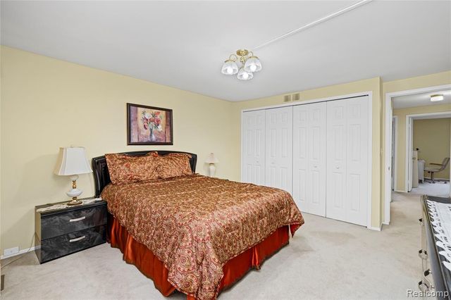 38113 Lordstown Drive 43, Sterling Heights, MI 48312