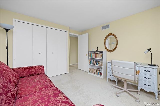 38113 Lordstown Drive 43, Sterling Heights, MI 48312