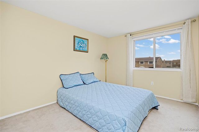 38113 Lordstown Drive 43, Sterling Heights, MI 48312