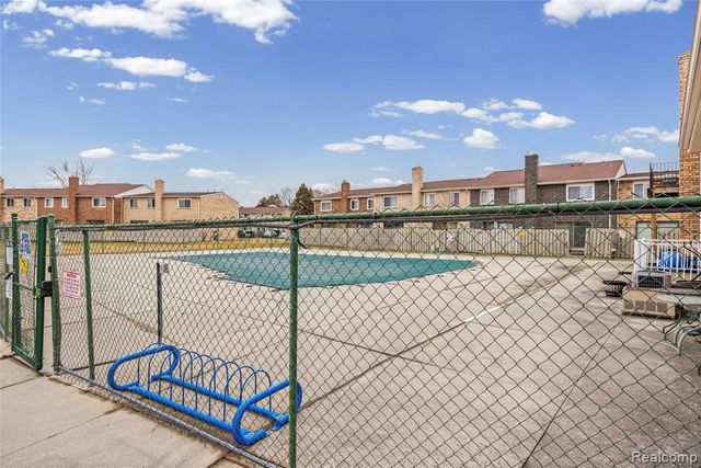 38113 Lordstown Drive 43, Sterling Heights, MI 48312