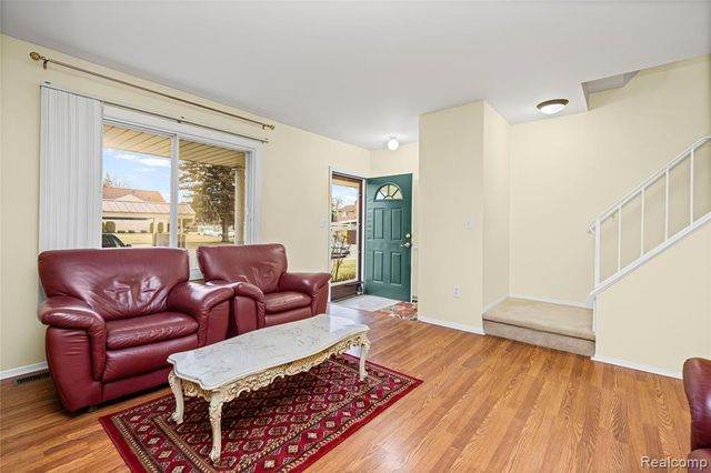 38113 Lordstown Drive 43, Sterling Heights, MI 48312