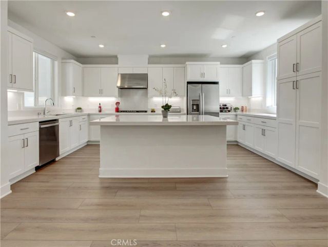 230 Sora, Irvine, CA 92618