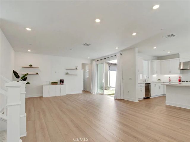 230 Sora, Irvine, CA 92618