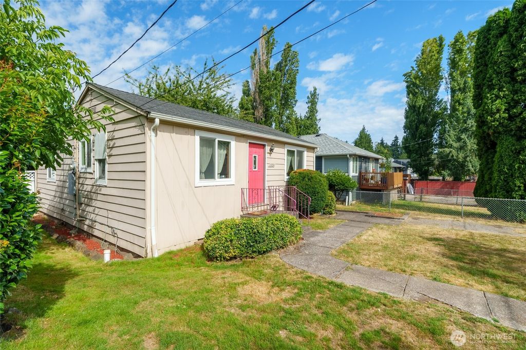 13231 4th Avenue S, Burien, WA 98168