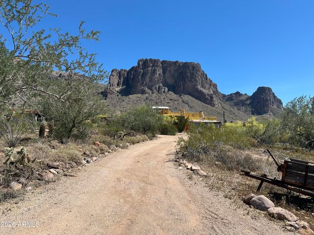 2635 N Prospectors Road, Apache Junction, AZ 85119