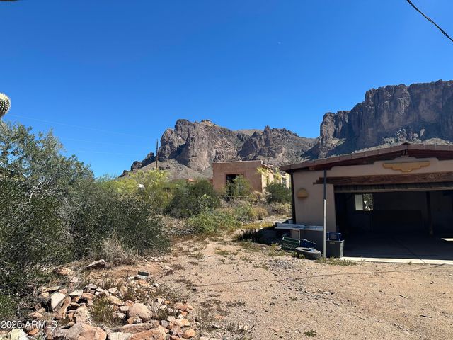 2635 N Prospectors Road, Apache Junction, AZ 85119