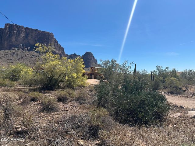 2635 N Prospectors Road, Apache Junction, AZ 85119