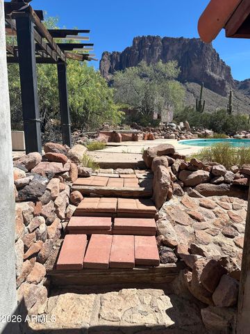 2635 N Prospectors Road, Apache Junction, AZ 85119