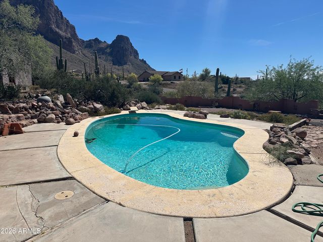 2635 N Prospectors Road, Apache Junction, AZ 85119