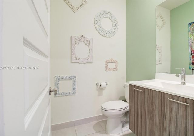 4718 NW 83rd Pkwy, Doral, FL 33166