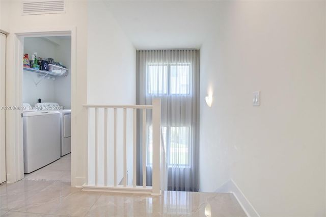 4718 NW 83rd Pkwy, Doral, FL 33166