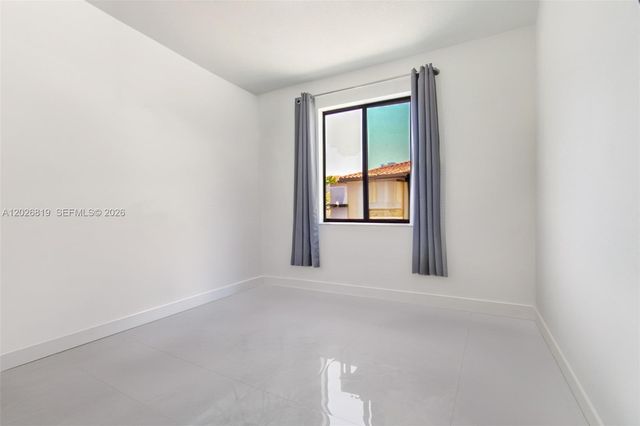 4718 NW 83rd Pkwy, Doral, FL 33166