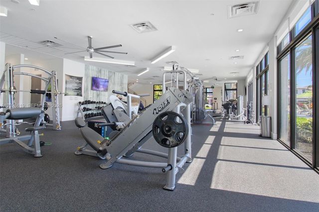 4718 NW 83rd Pkwy, Doral, FL 33166