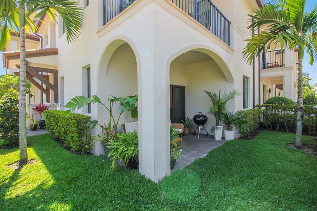 4718 NW 83rd Pkwy, Doral, FL 33166