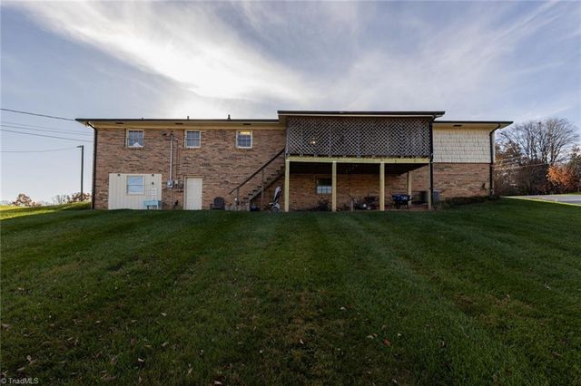 585 Green Acres Road, Millers Creek, NC 28665