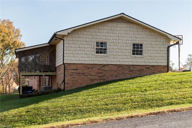 585 Green Acres Road, Millers Creek, NC 28665