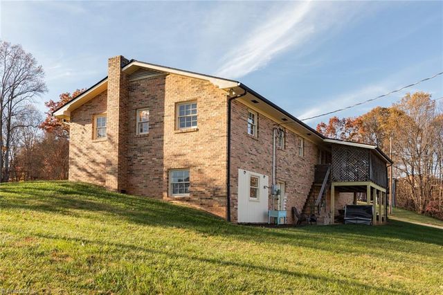 585 Green Acres Road, Millers Creek, NC 28665