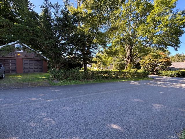 4 Lottie, Putnam Valley, NY 10512