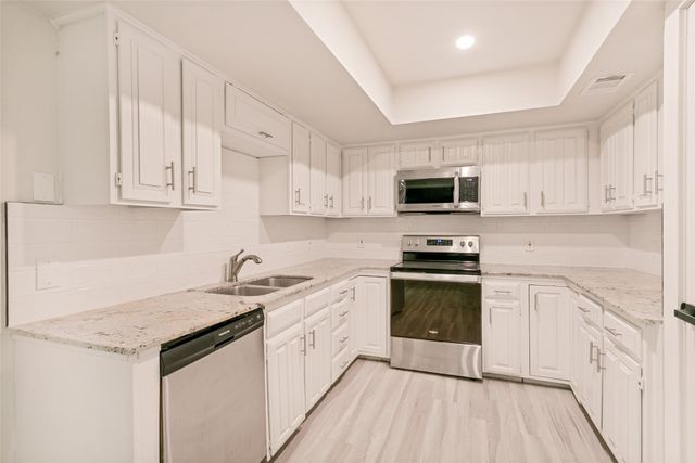 1302 Westwood Drive, Lewisville, TX 75067