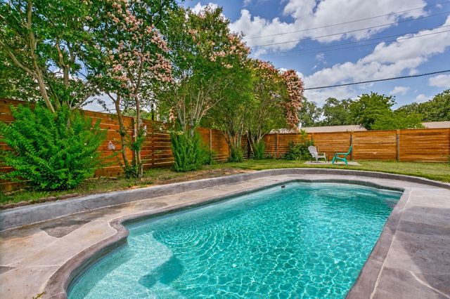 1302 Westwood Drive, Lewisville, TX 75067