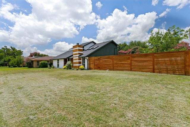 1302 Westwood Drive, Lewisville, TX 75067