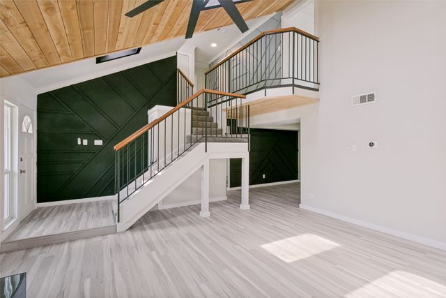 1302 Westwood Drive, Lewisville, TX 75067