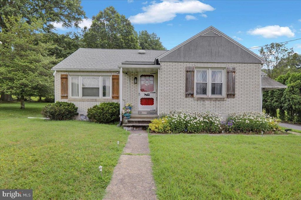 1308 BUTTER LN, Reading, PA 19606