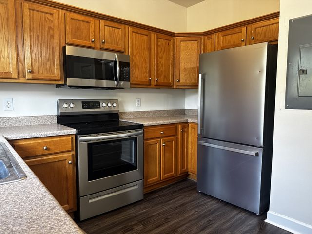 105 4th Ave Apt 110, Murfreesboro, TN 37130