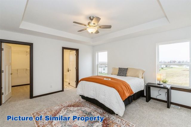 1789 Glen Rock Dr, Marion, IA 52302