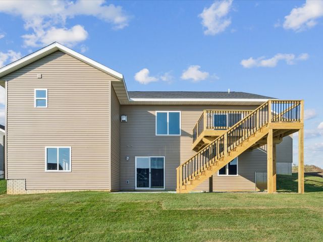 1789 Glen Rock Dr, Marion, IA 52302
